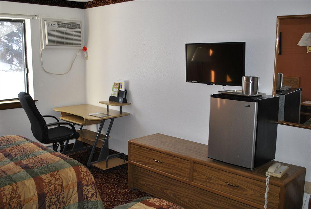 Waconia Inn And Suites Ngoại thất bức ảnh