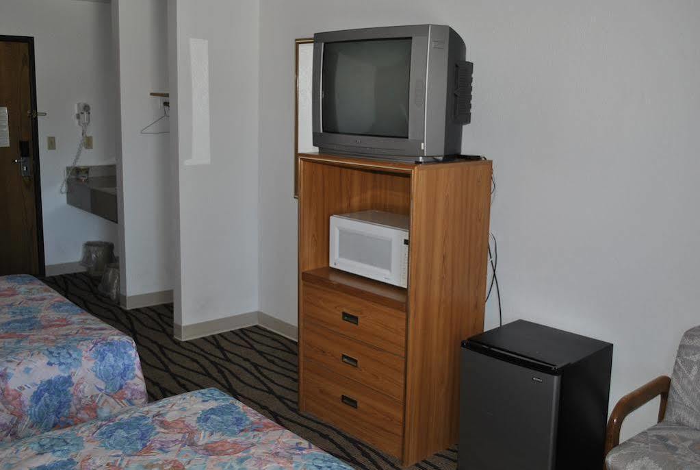 Waconia Inn And Suites Ngoại thất bức ảnh
