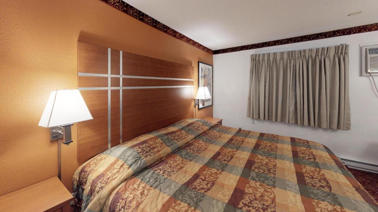Waconia Inn And Suites Ngoại thất bức ảnh