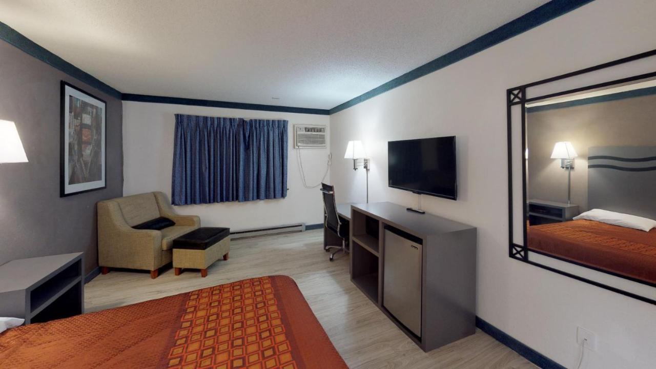 Waconia Inn And Suites Ngoại thất bức ảnh